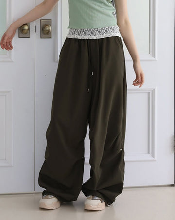 All-day rivet parachute pants